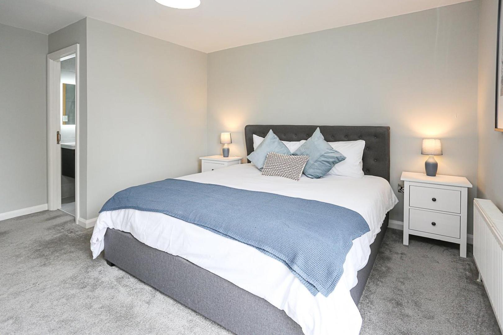 Charming Retreat In Belfast Apartment ภายนอก รูปภาพ