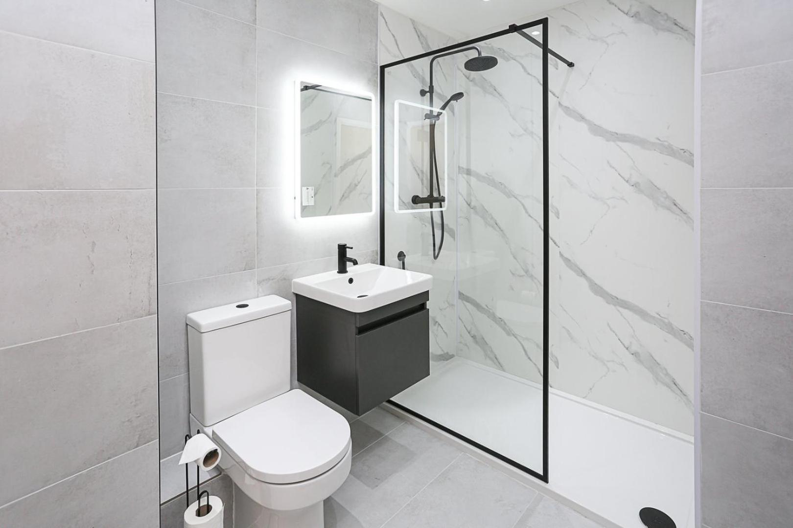 Charming Retreat In Belfast Apartment ภายนอก รูปภาพ