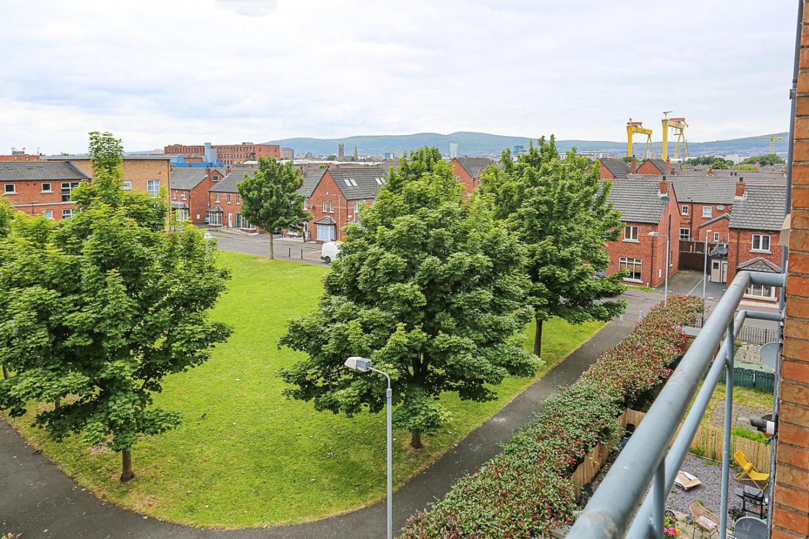 Charming Retreat In Belfast Apartment ภายนอก รูปภาพ